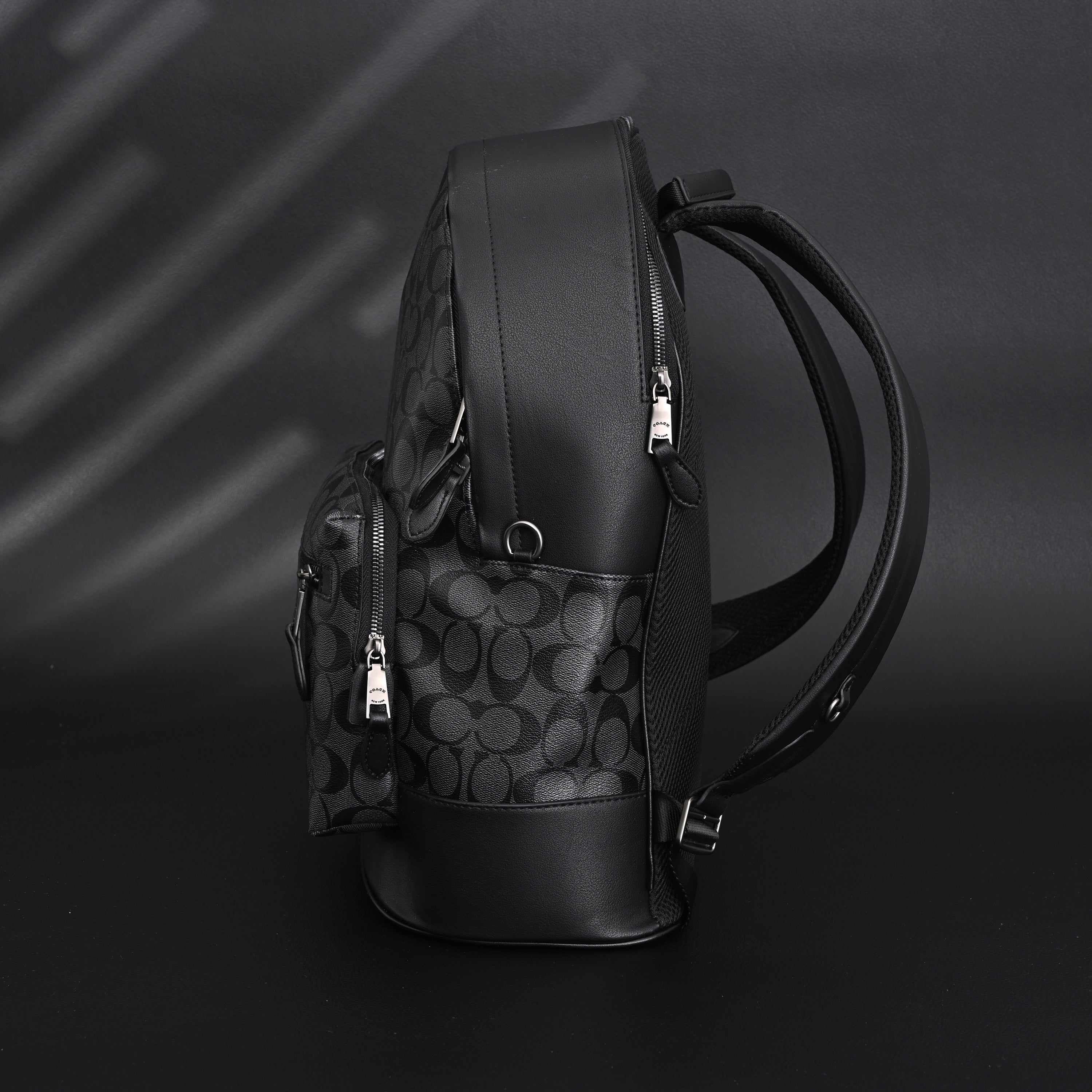 Coach West Backpack – Signature Canvas in Black/Grey