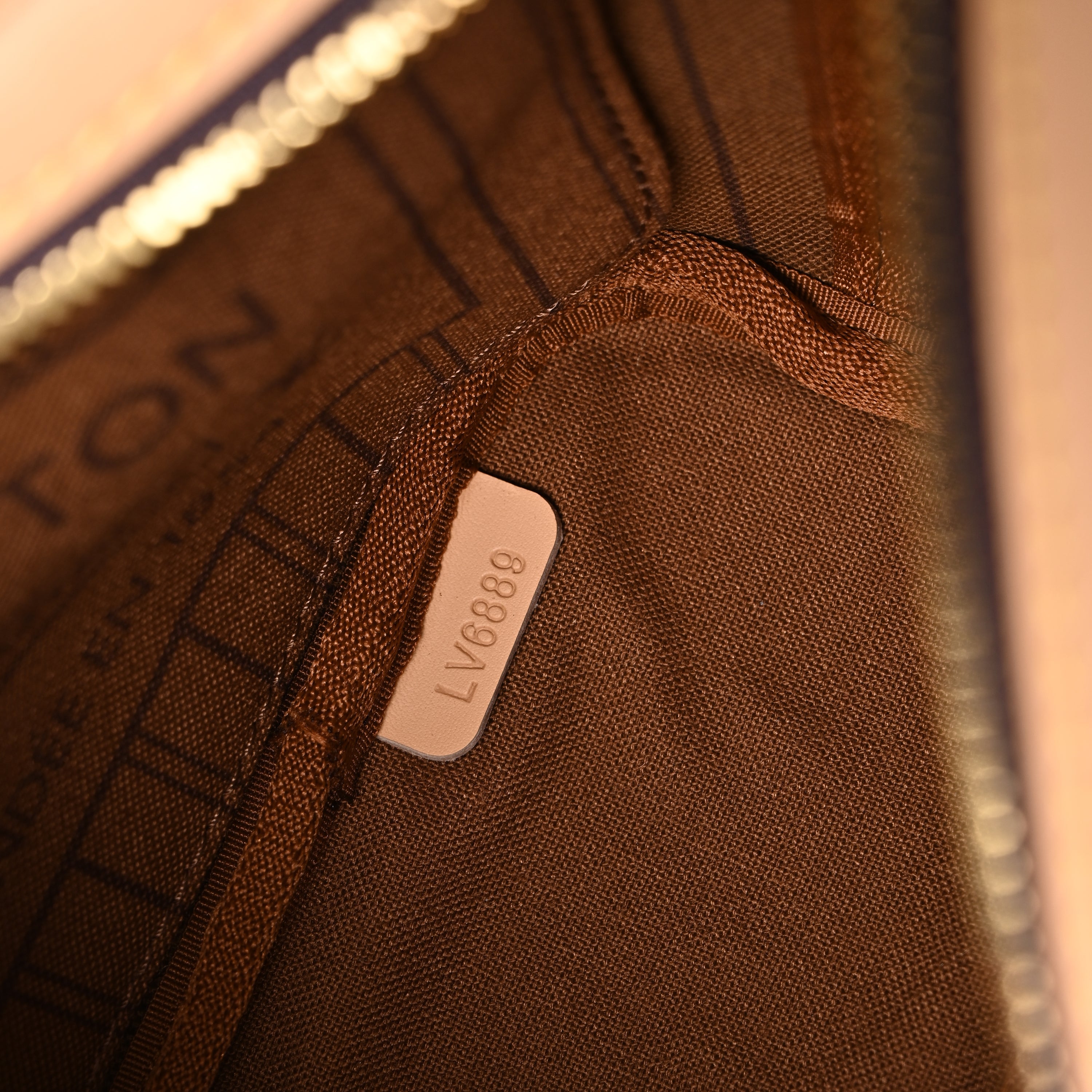 Louis Vuitton NeoNoe BB Bucket Bag – Monogram Canvas with Removable Coin Purse