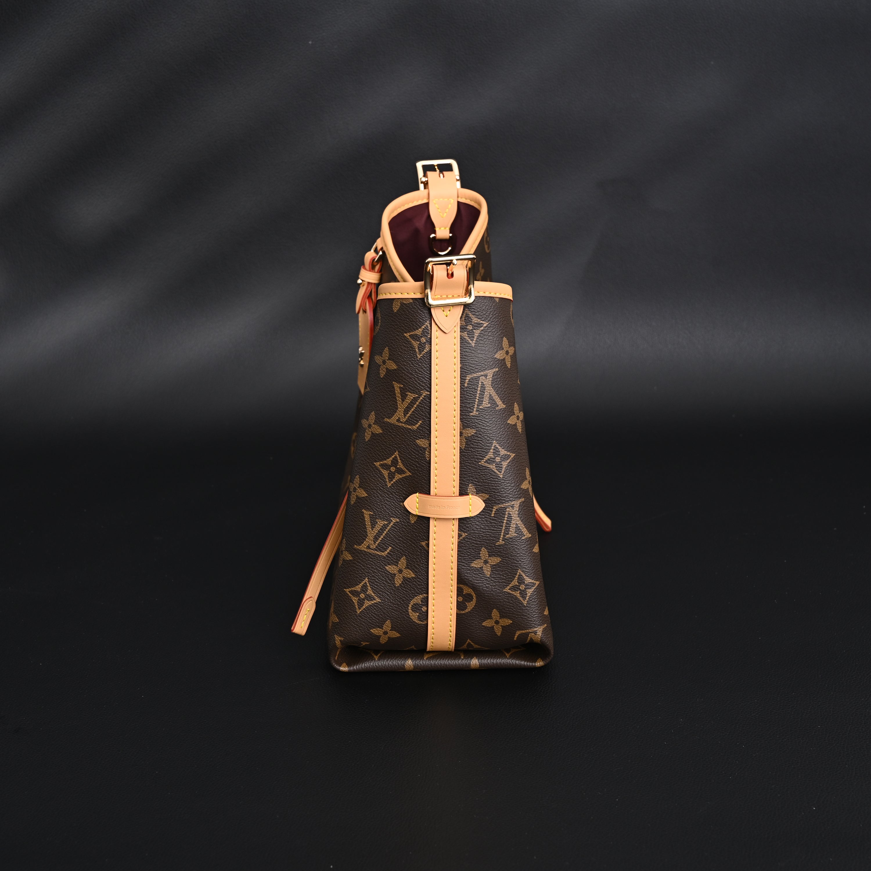 Louis Vuitton Neo Noé Bucket Bag – Monogram Canvas with Bordeaux Interior