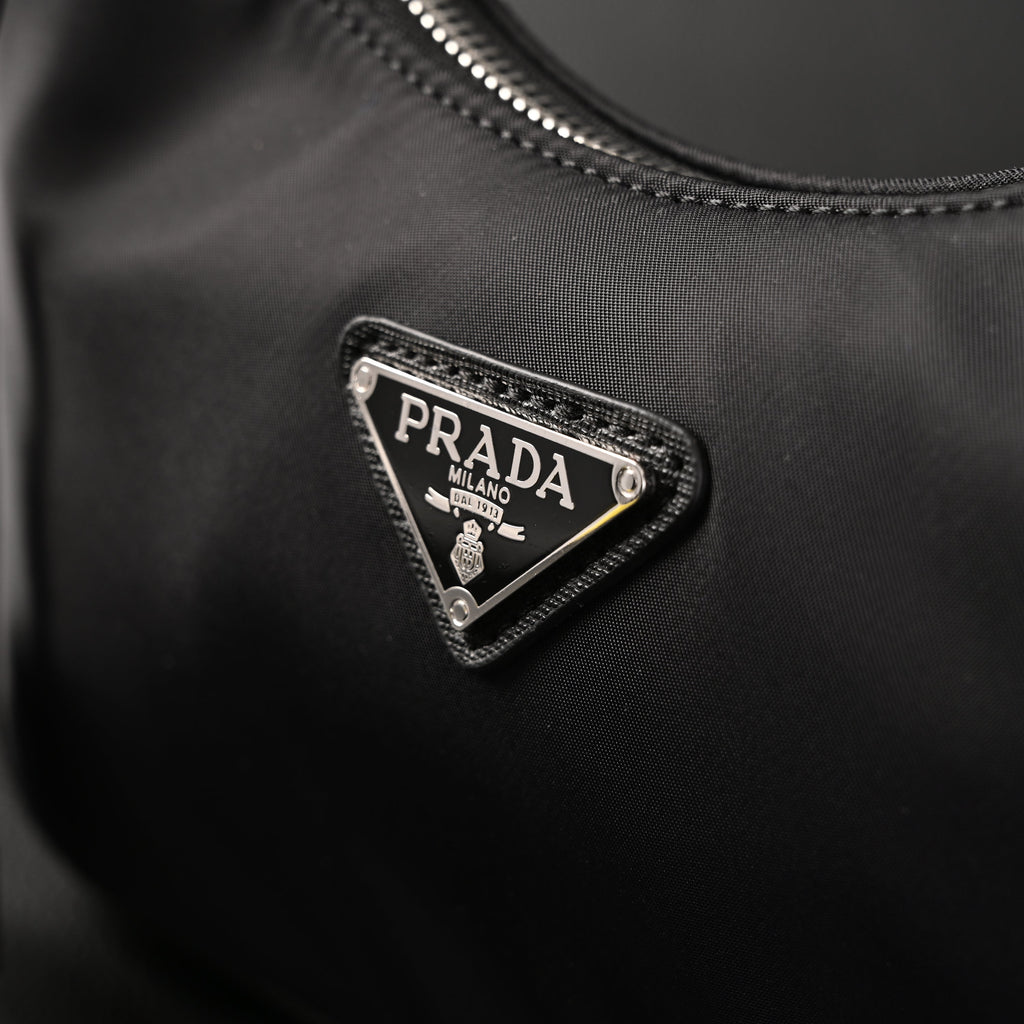 Prada Re-Edition 2005 Nylon Shoulder Bag – Black