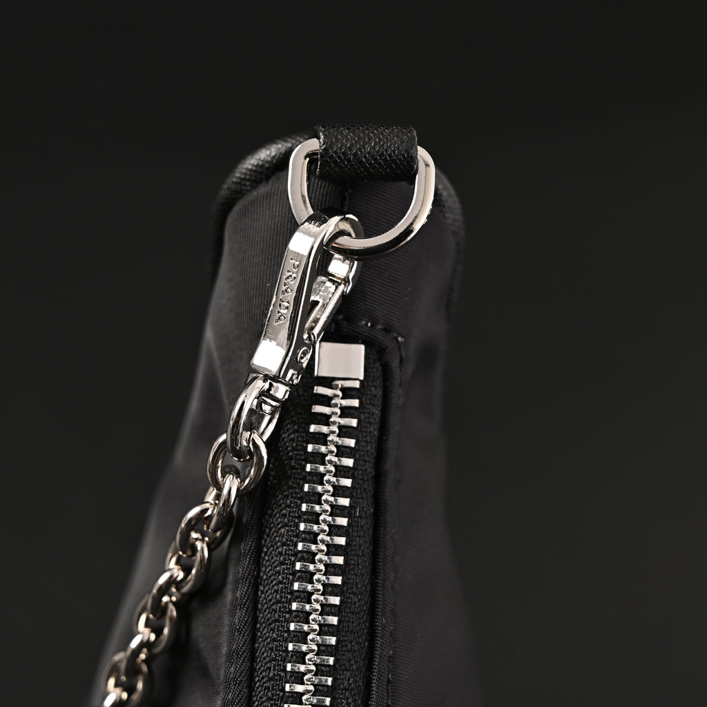 Prada Re-Edition 2005 Nylon Shoulder Bag – Black
