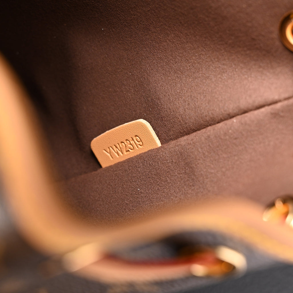 Louis Vuitton Noé Bucket Bag – Monogram Canvas with Natural Leather Trim