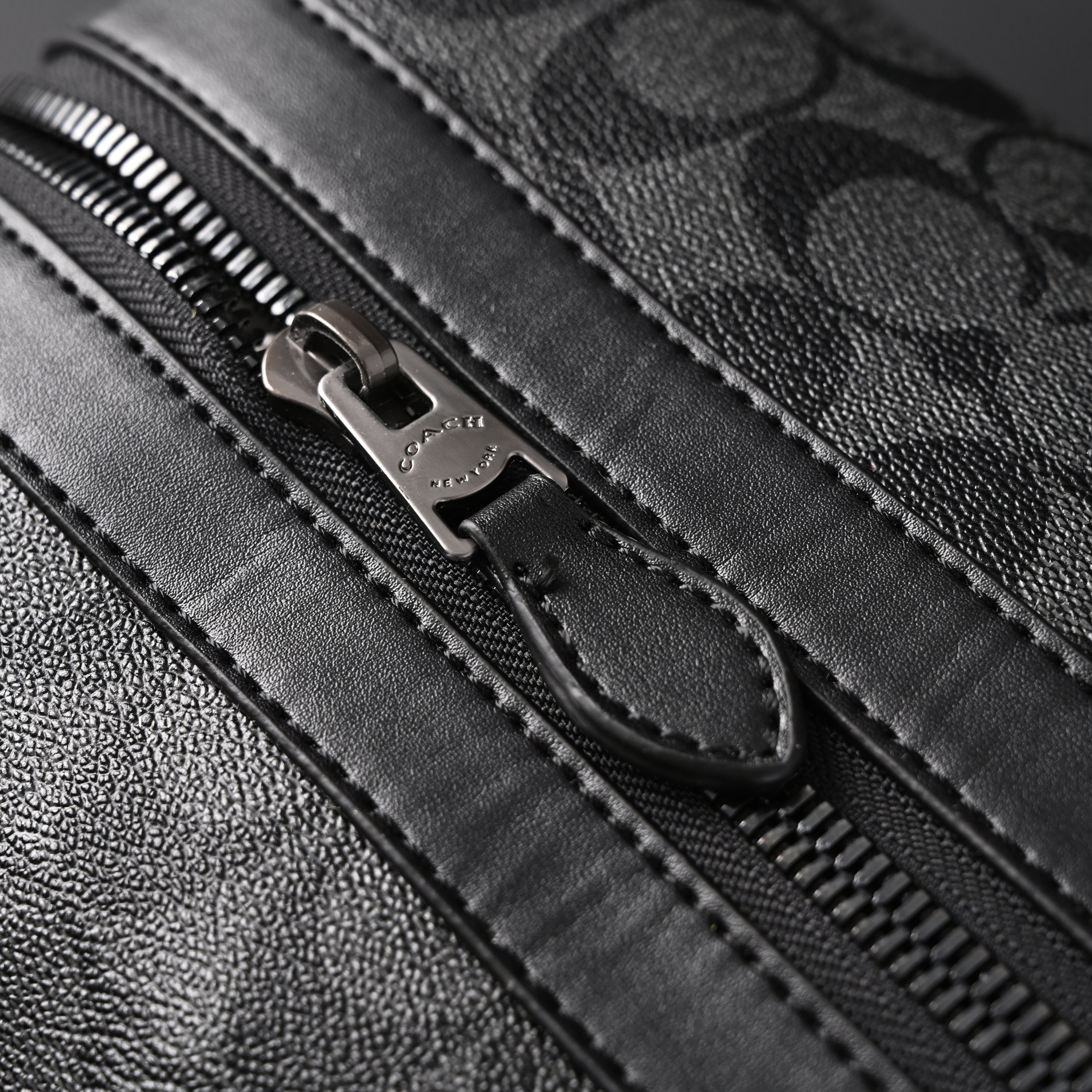 Louis Vuitton Keepall Bandoulière 50 – Damier Graphite Canvas Travel Bag