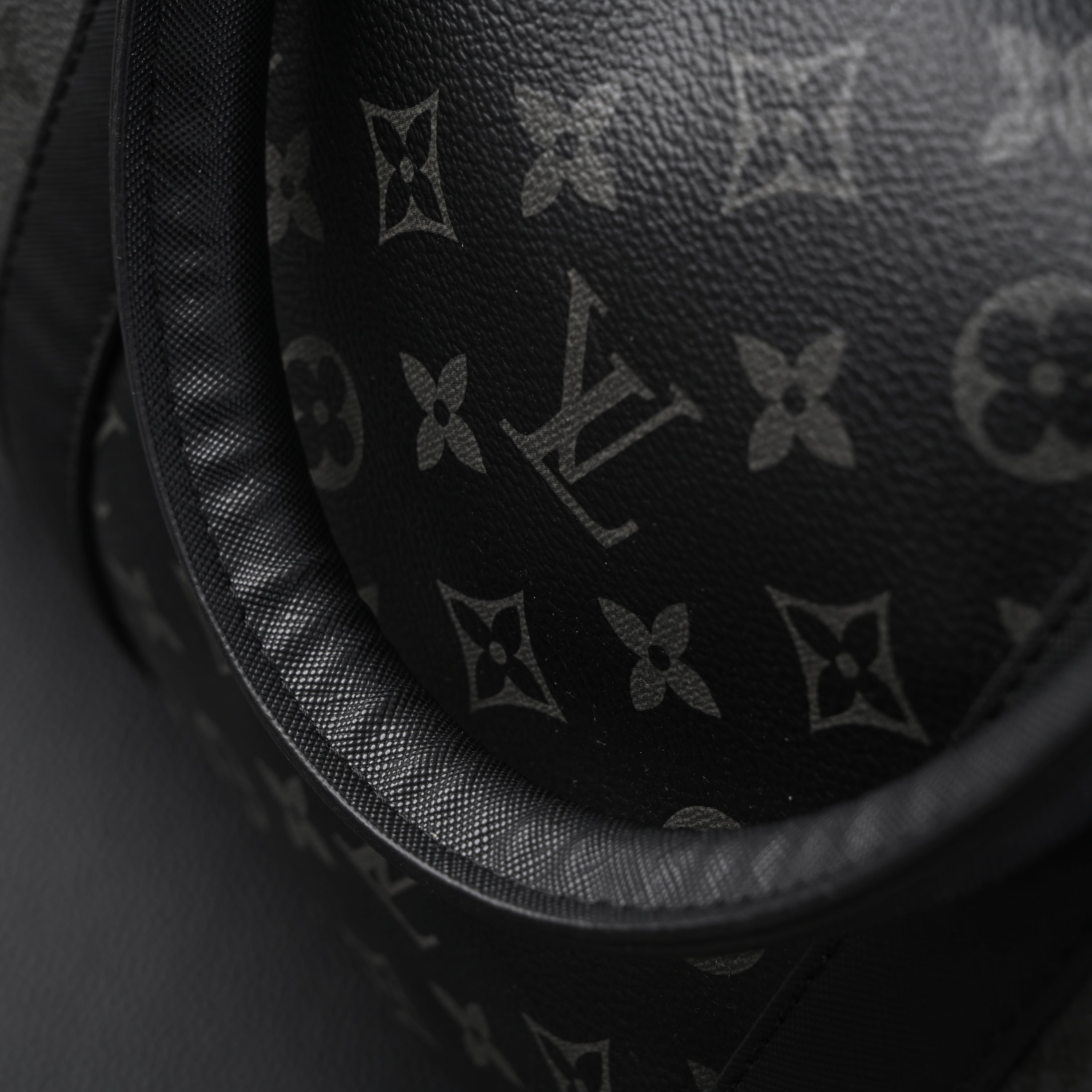 Louis Vuitton Keepall Bandoulière 45 Monogram Eclipse