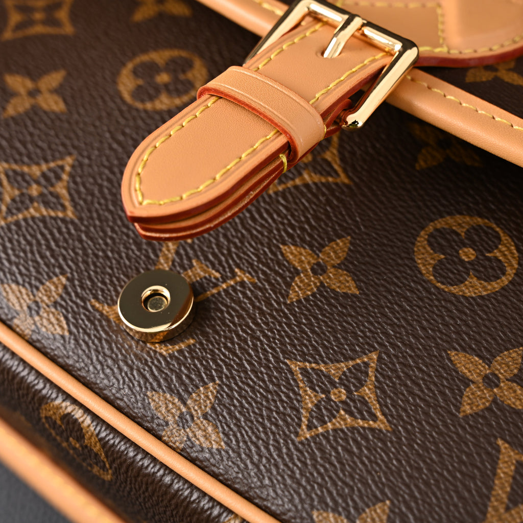 Louis Vuitton Croissant Bag Monogram Canvas