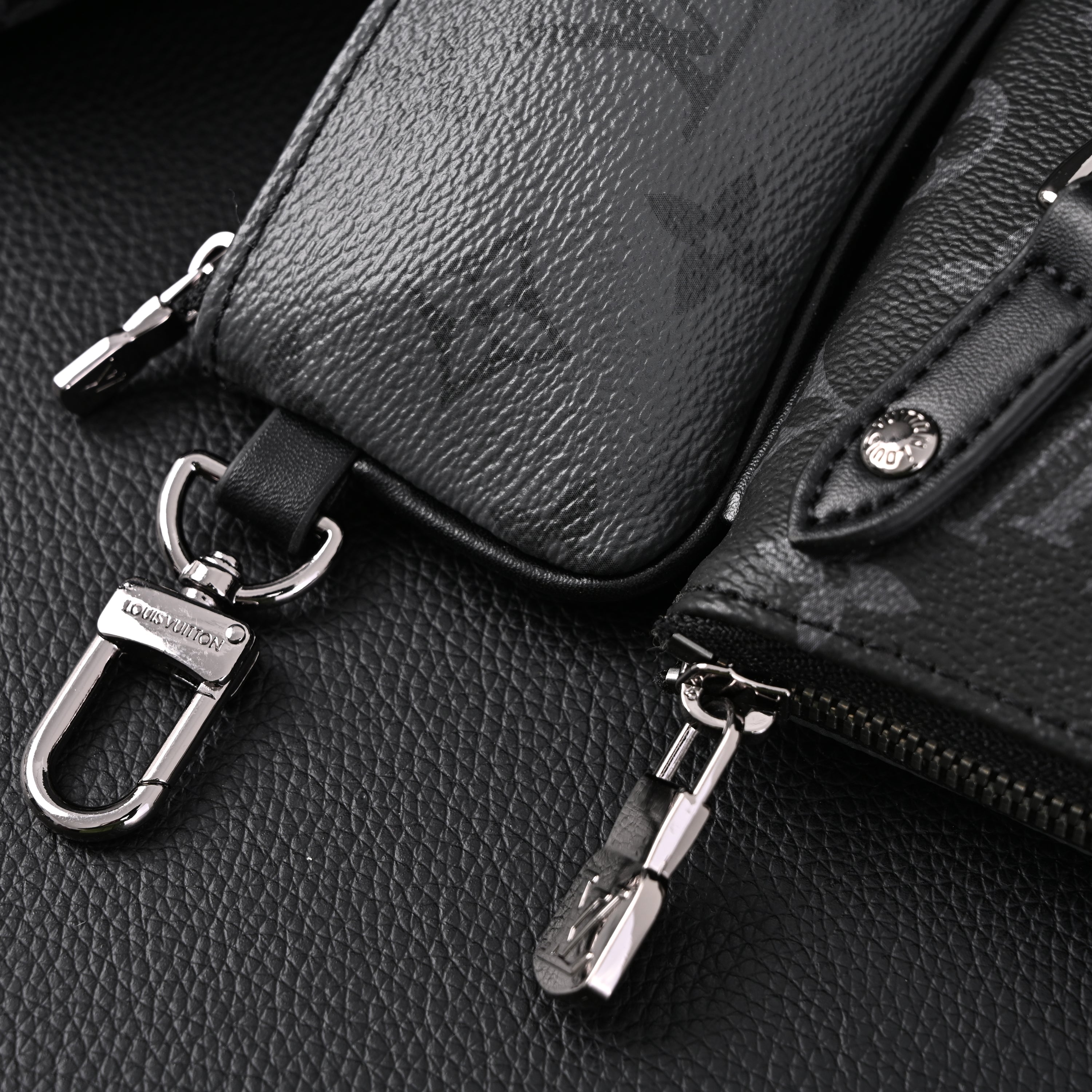Louis Vuitton Discovery Pochette MM – Monogram Eclipse