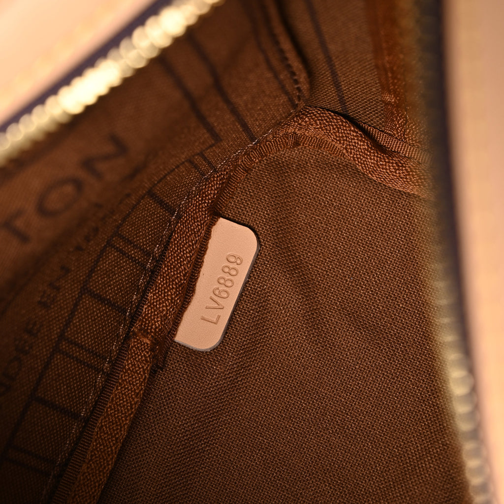 Louis Vuitton NeoNoe BB Bucket Bag – Monogram Canvas with Removable Coin Purse