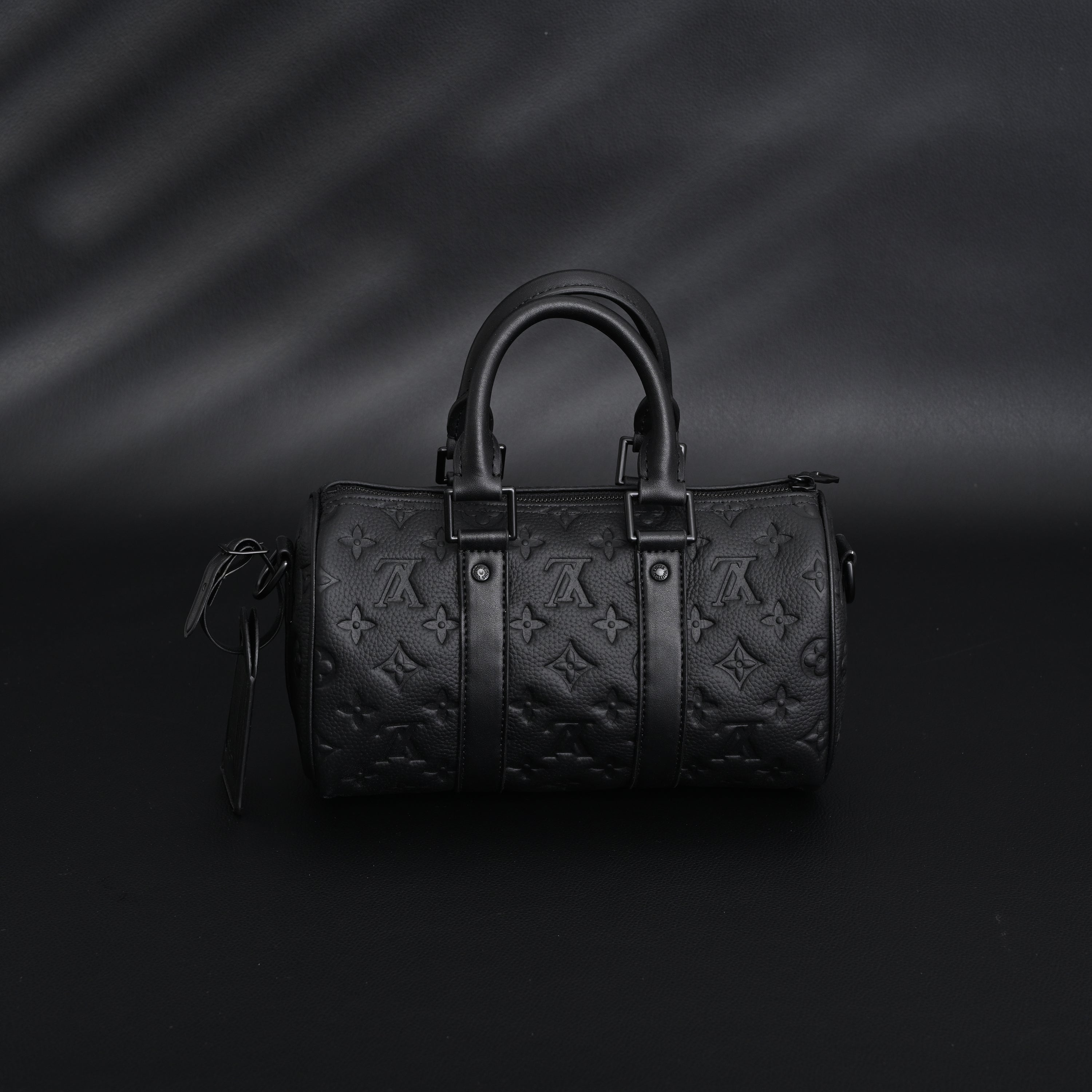 Louis Vuitton Keepall Bandoulière 50 – Monogram Shadow Black Leather