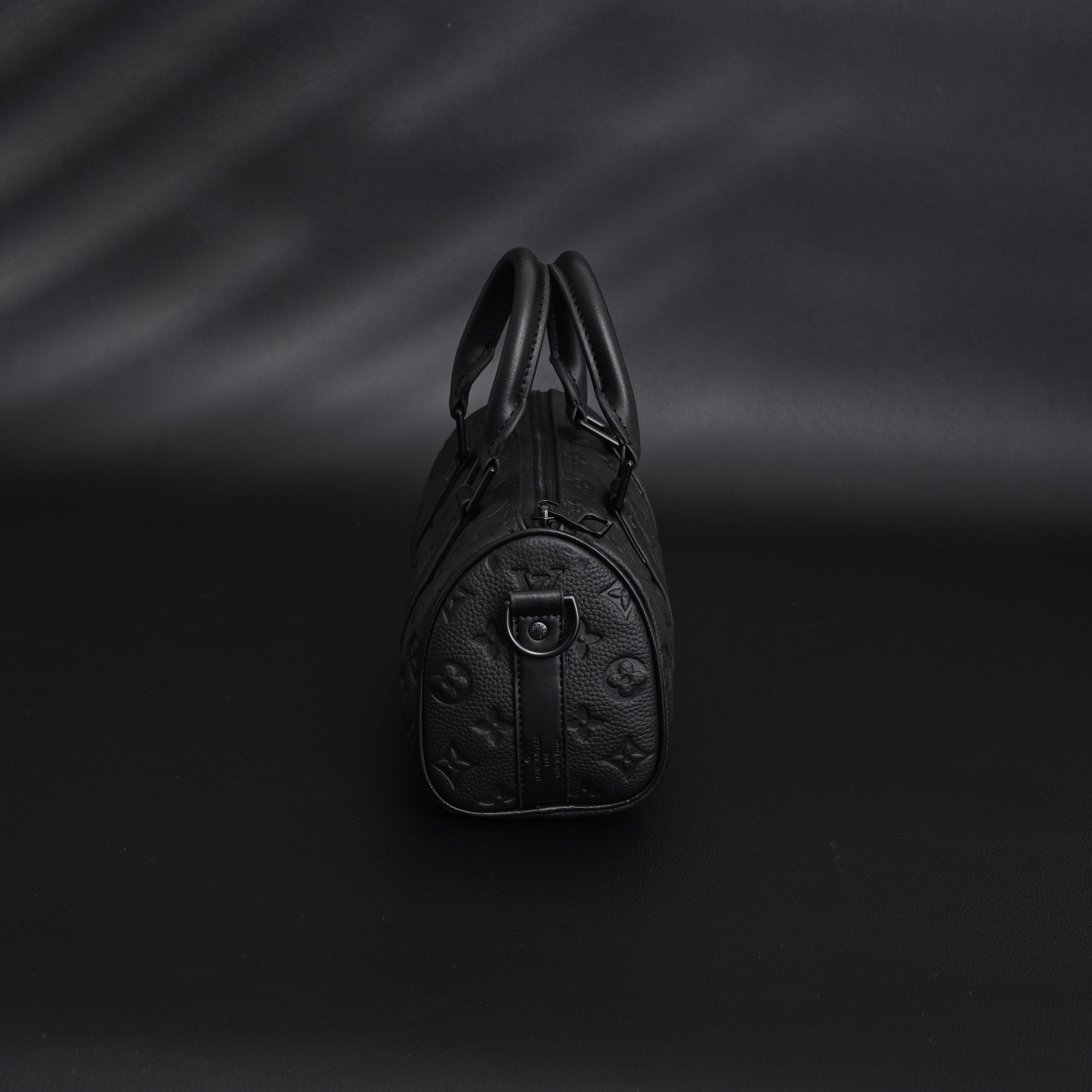 Louis Vuitton Keepall Bandoulière 50 – Monogram Shadow Black Leather