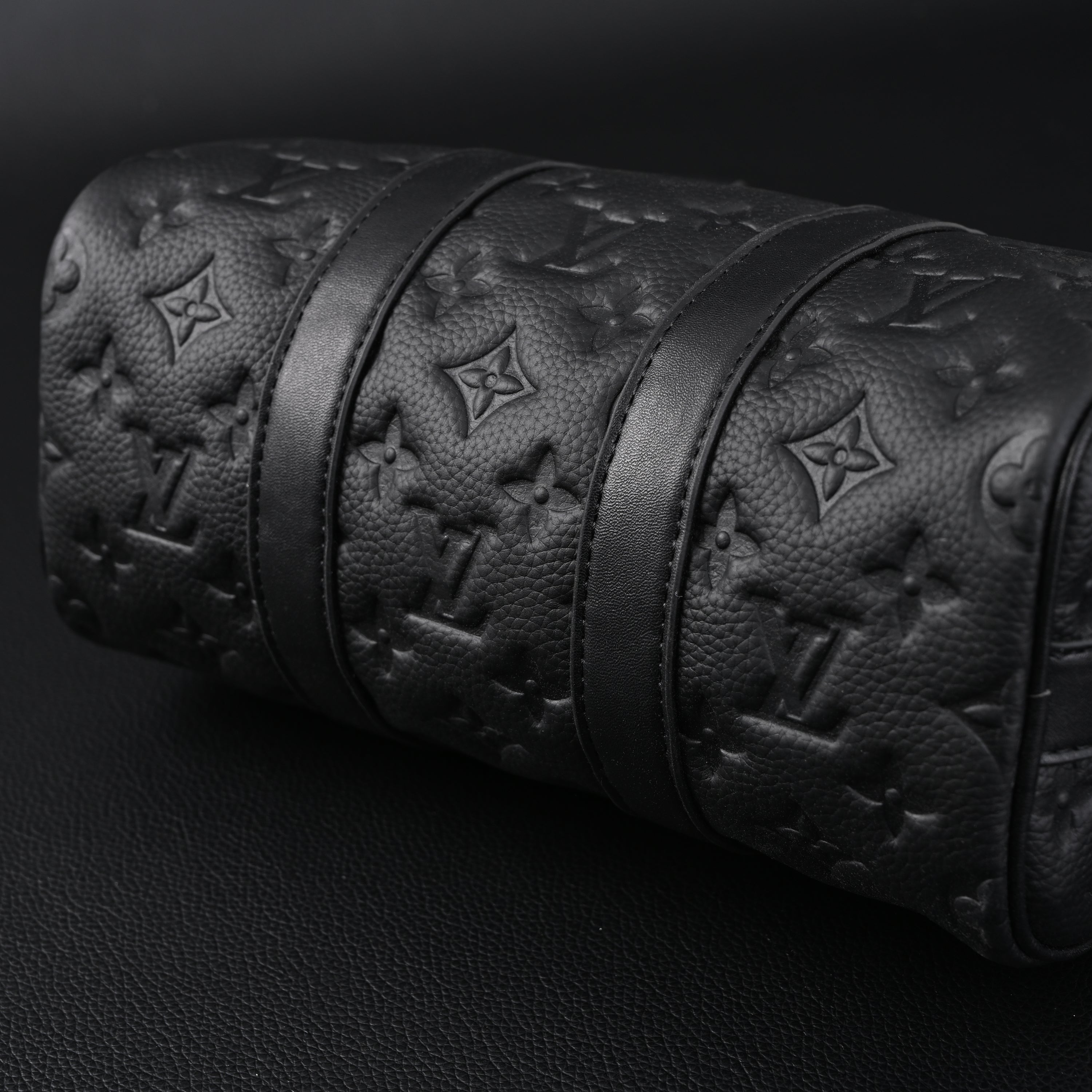 Louis Vuitton Keepall Bandoulière 50 – Monogram Shadow Black Leather