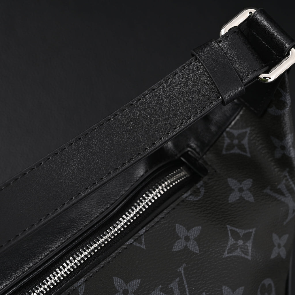 Louis Vuitton Discovery Bumbag – Monogram Eclipse
