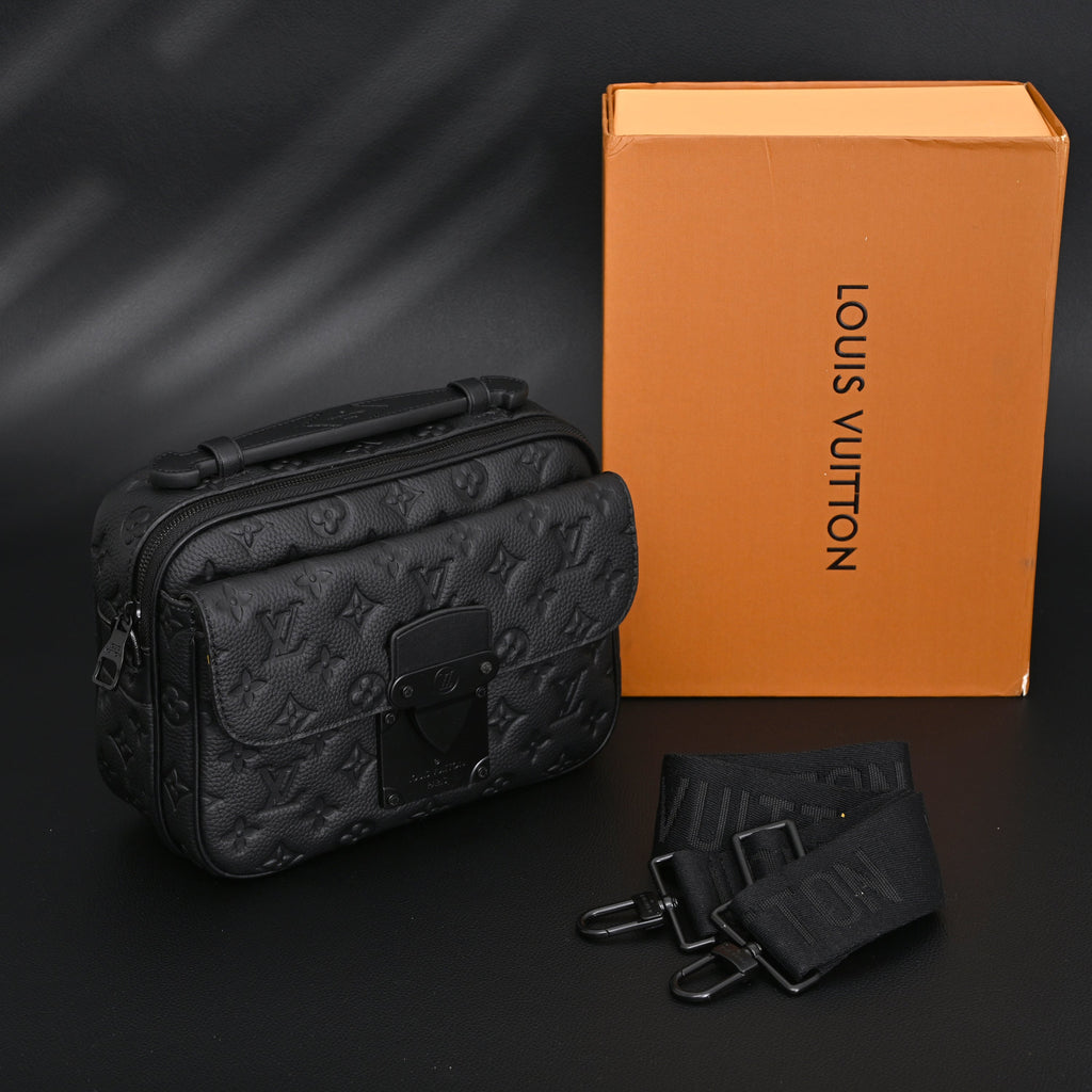 Louis Vuitton Capucines BB Top Handle Bag – Black Taurillon Leather