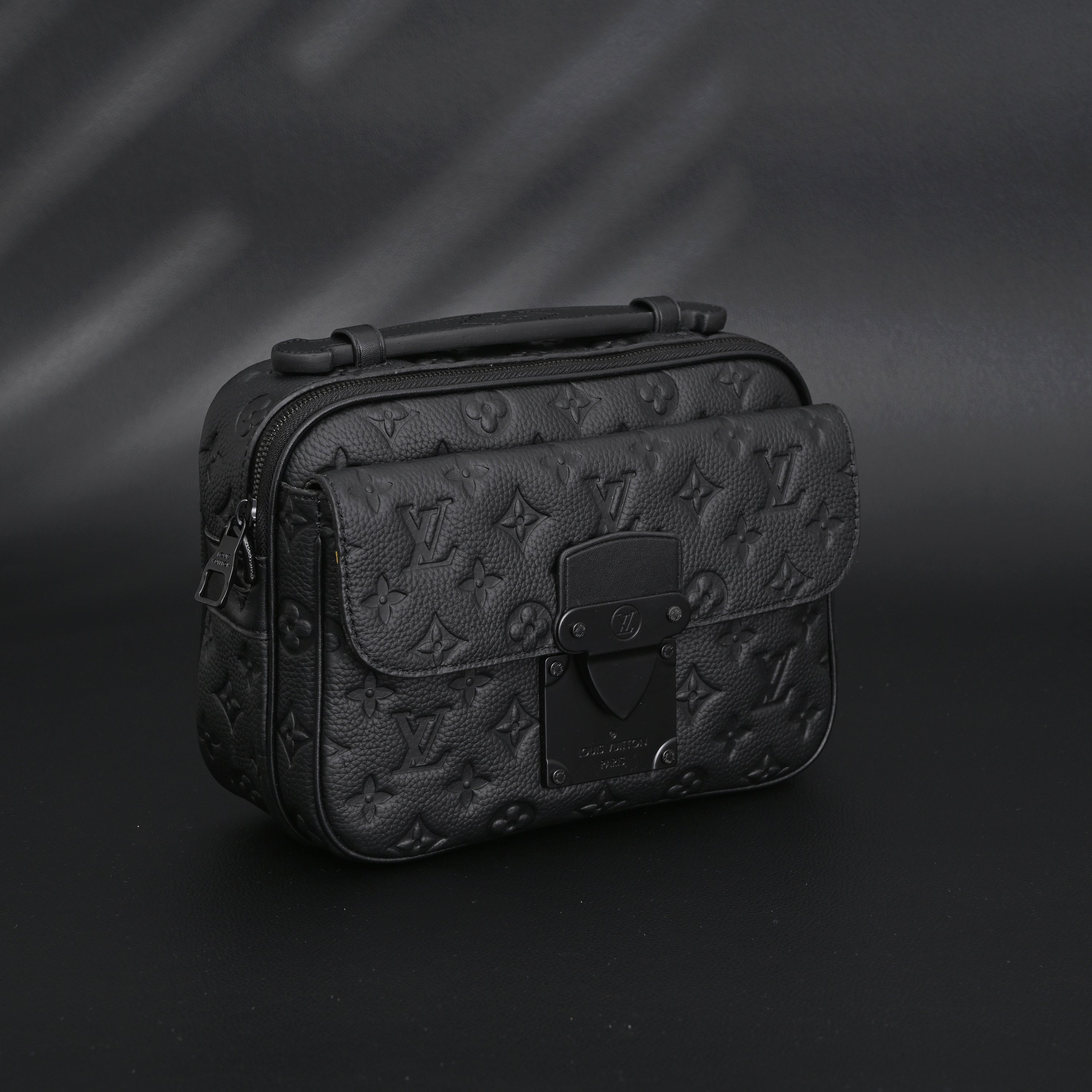 Louis Vuitton Capucines BB Top Handle Bag – Black Taurillon Leather