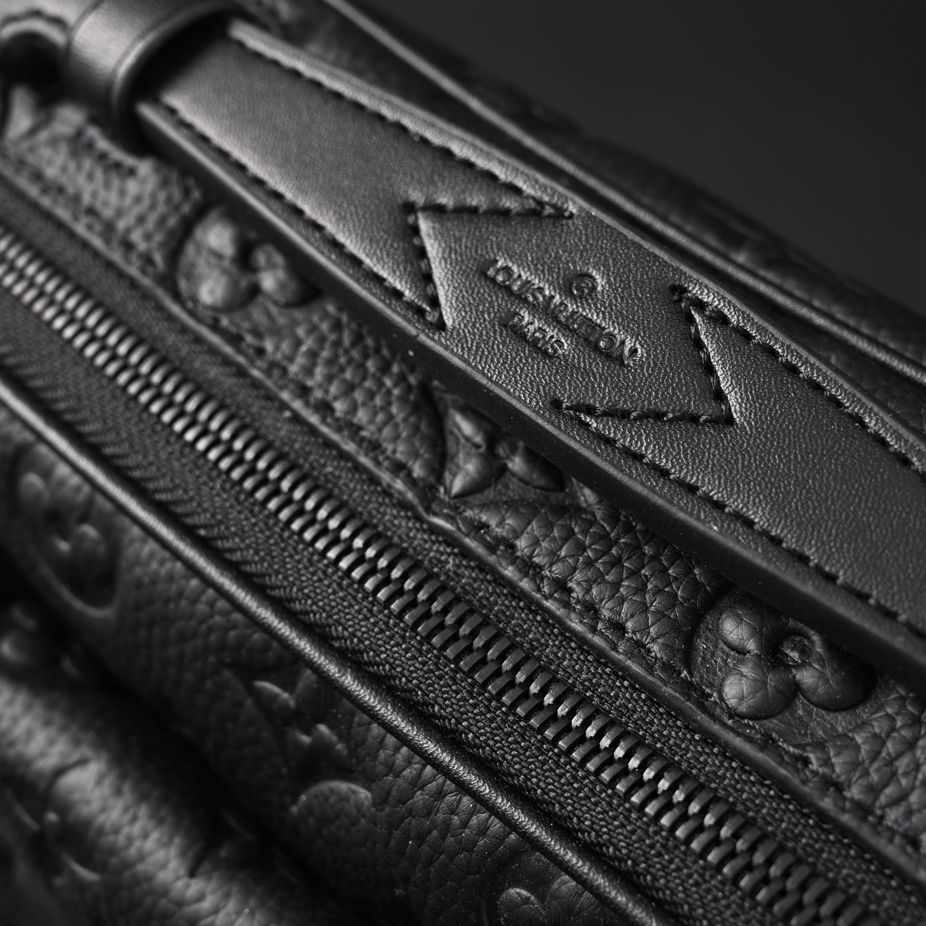 Louis Vuitton Capucines BB Top Handle Bag – Black Taurillon Leather