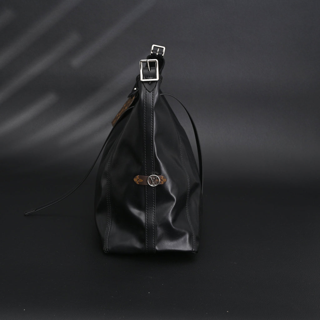 Louis Vuitton Black Mahina Leather Hobo Shoulder Bag