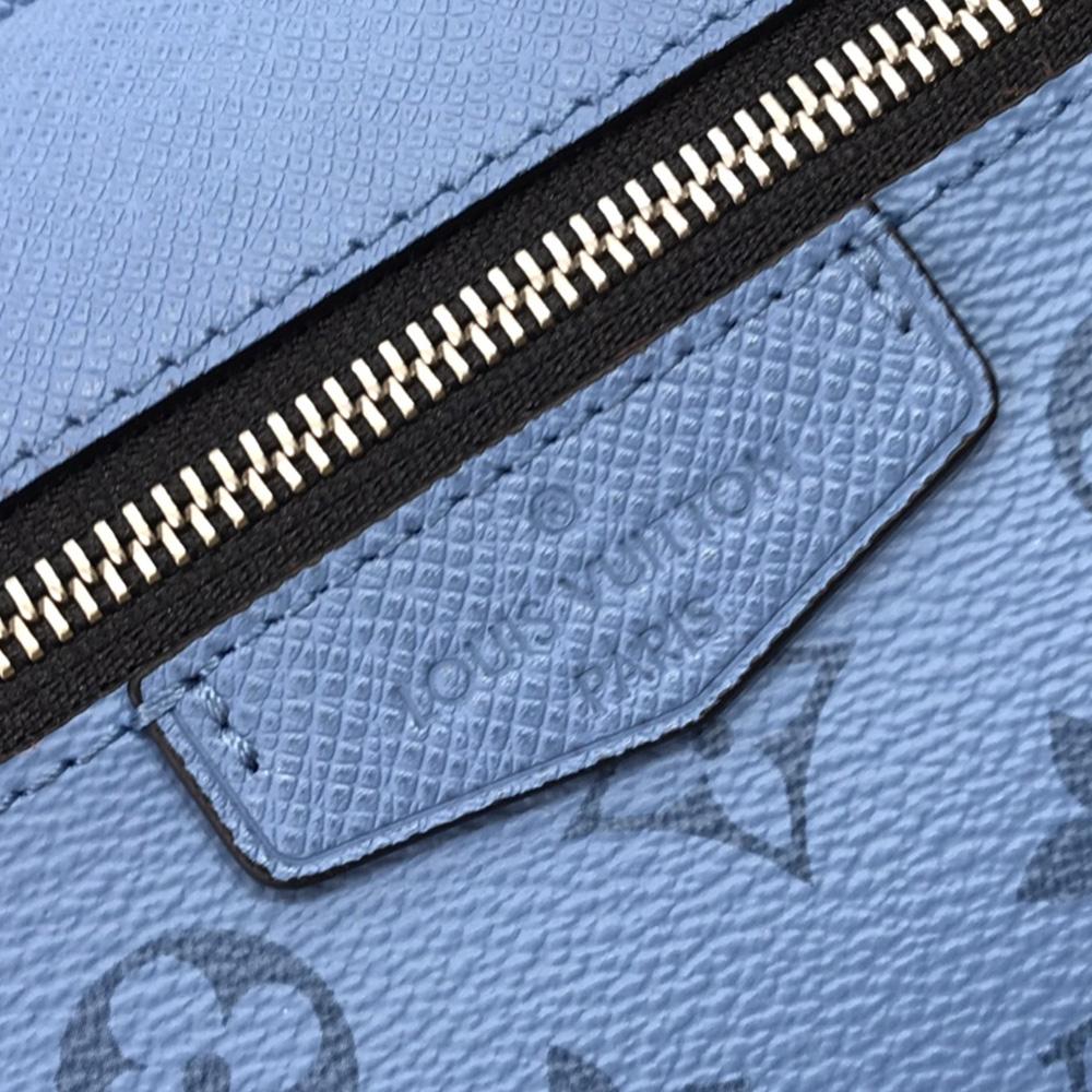 Louis Vuitton Messenger Bag